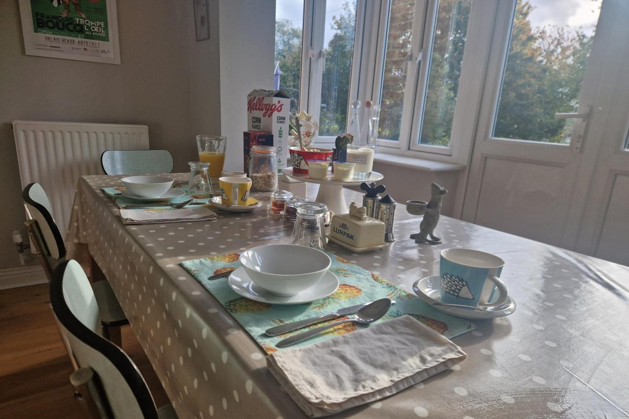 Walton Crescent Panzió Winford Kültér fotó